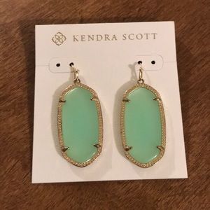 Kendra Scott Elle gold earrings in chalcedony